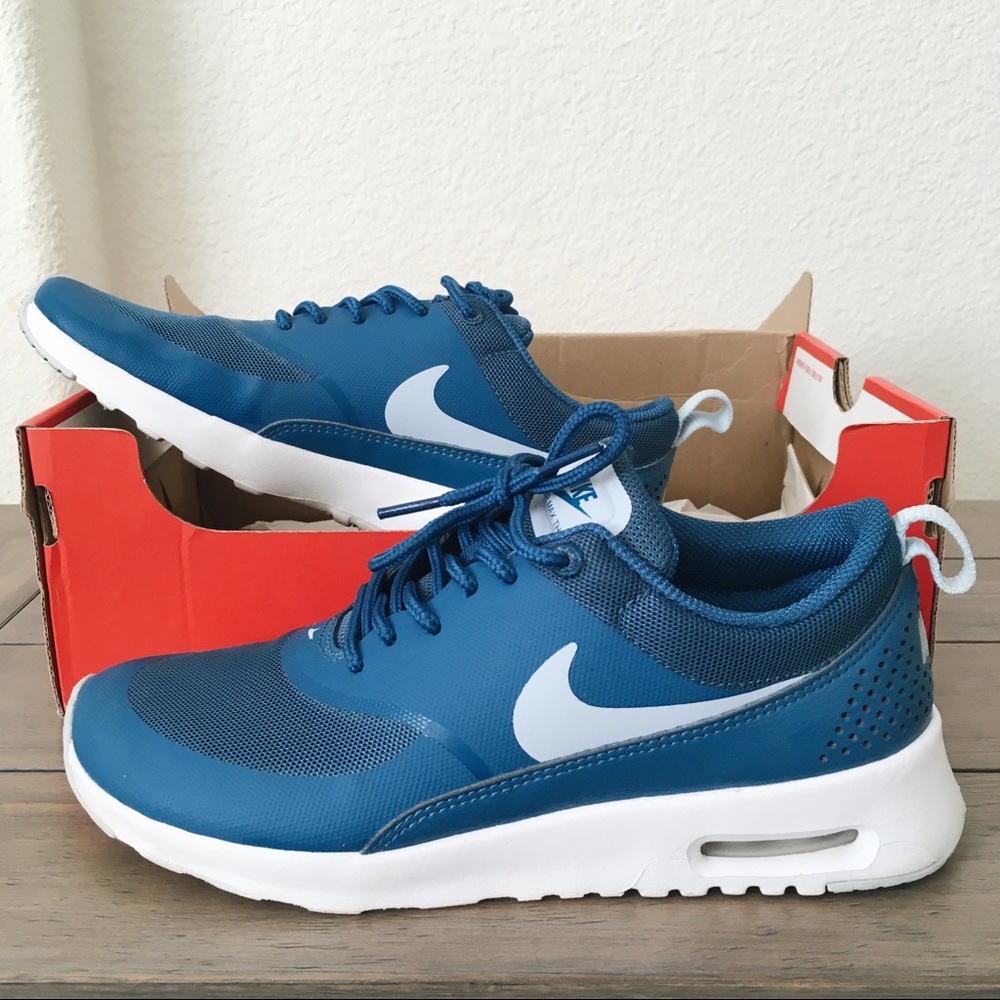 Women’s Nike Air Max Thea Sneakers